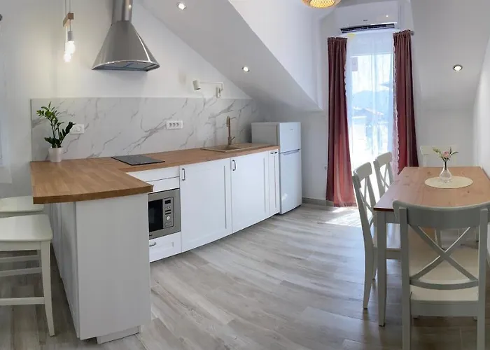 Villa Opuzen Apartamento