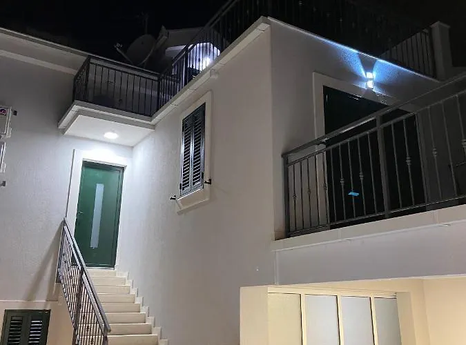 Villa Opuzen Apartamento
