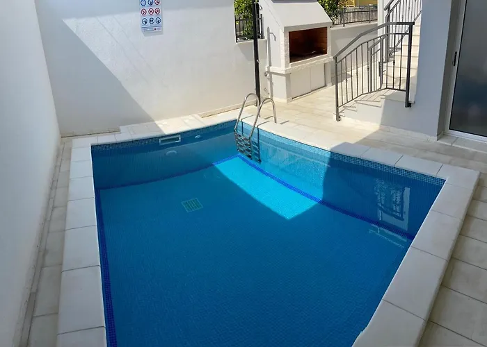 Villa Opuzen Apartamento *
